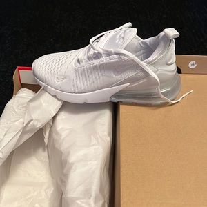 Brand new in box Nike Air Max 270 girls size 6.5 youth
